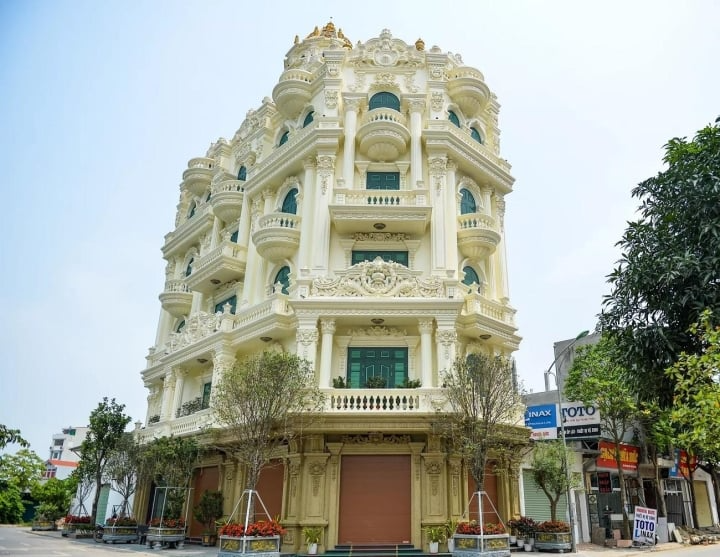 Ngôi làng "đại gia" ngay sát Hà Nội: Biệt thự mọc lên như nấm, dân tình đa phần đi buôn vải mà giàu - Ảnh 8. Ngôi làng "đại gia" ngay sát Hà Nội: Biệt thự mọc lên như nấm, dân tình đa phần đi buôn vải mà giàu - Ảnh 8.