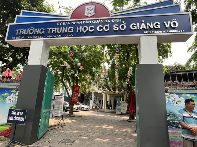 Trường ‘hot’ của Hà Nội sẽ tách thành 2 trường từ năm học 2024-2025 - Ảnh 1.