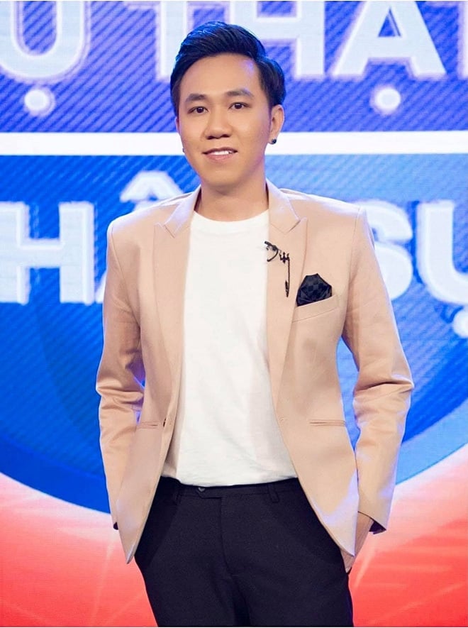 Anh Đức và vợ sắp cưới: Công khai sánh đôi ở sự kiện, giữ nguyên tắc đặc biệt trên MXH - Ảnh 19. Anh Đức và vợ sắp cưới: Công khai sánh đôi ở sự kiện, giữ nguyên tắc đặc biệt trên MXH - Ảnh 19.