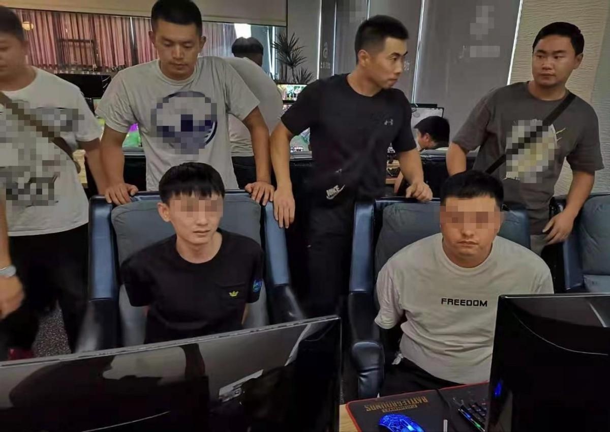Theo dõi thanh niên thất nghiệp kiếm 17 tỷ đồng/ngày, mua 4 căn biệt thự, xe sang, 140 cảnh sát ập vào quán cà phê, bắt giữ 23 đối tượng - Ảnh 6. Theo dõi thanh niên thất nghiệp kiếm 17 tỷ đồng/ngày, mua 4 căn biệt thự, xe sang, 140 cảnh sát ập vào quán cà phê, bắt giữ 23 đối tượng - Ảnh 6.