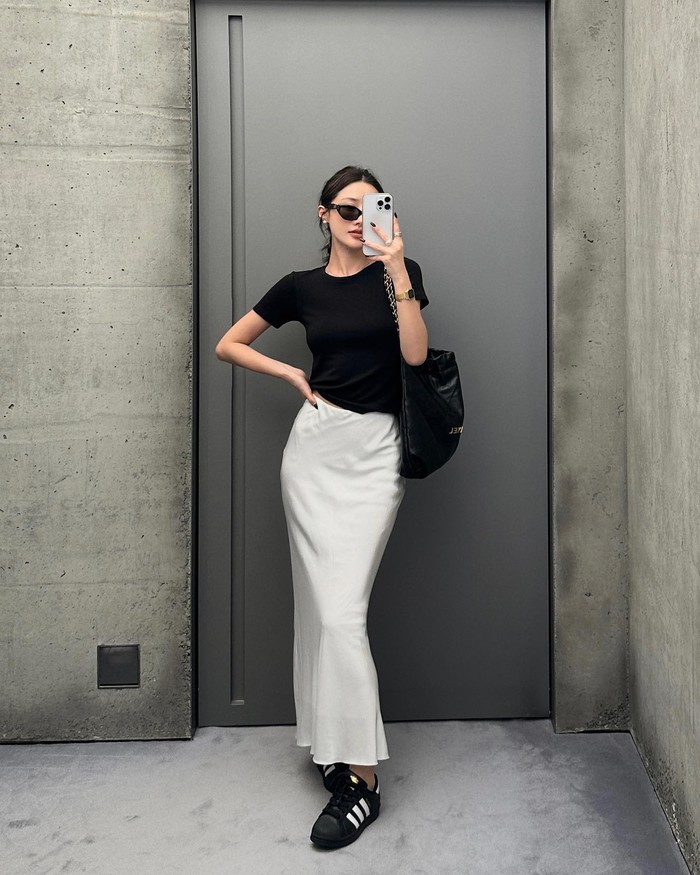 8 outfit đi làm vừa mát vừa dễ giúp bạn thành ngôi sao thời trang chốn công sở - Ảnh 6. 8 outfit đi làm vừa mát vừa dễ giúp bạn thành ngôi sao thời trang chốn công sở - Ảnh 6.
