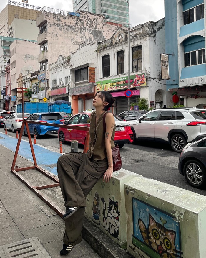 8 outfit đi làm vừa mát vừa dễ giúp bạn thành ngôi sao thời trang chốn công sở - Ảnh 3. 8 outfit đi làm vừa mát vừa dễ giúp bạn thành ngôi sao thời trang chốn công sở - Ảnh 3.
