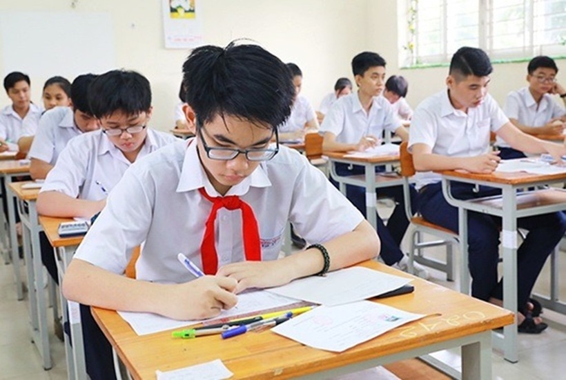 Hôm nay (5/4), hơn 116.000 học sinh lớp 12 ở Hà Nội thi khảo sát chất lượng - Ảnh 1. Hôm nay (5/4), hơn 116.000 học sinh lớp 12 ở Hà Nội thi khảo sát chất lượng - Ảnh 1.