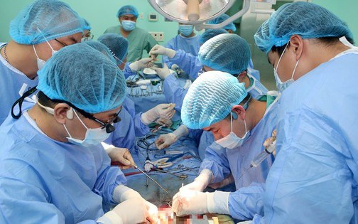 Bệnh viện T.Ư Huế lập ‘kỷ lục’ thực hiện 8 ca ghép tạng trong 48 giờ