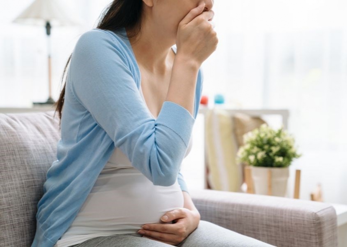 Ngộ độc thực phẩm ở thai phụ: Nguy hiểm cho cả mẹ và con - Ảnh 1.