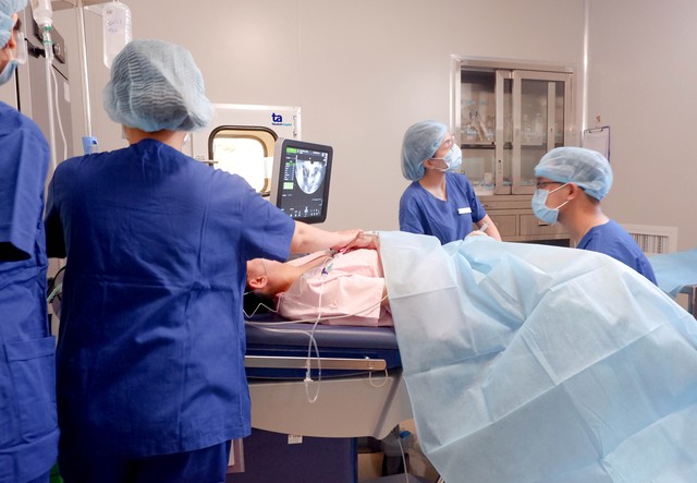 Đột biến di truyền “Đôi mắt u buồn” khiến 6 phụ nữ cùng dòng họ vô sinh - Ảnh 1. Đột biến di truyền “Đôi mắt u buồn” khiến 6 phụ nữ cùng dòng họ vô sinh - Ảnh 1.