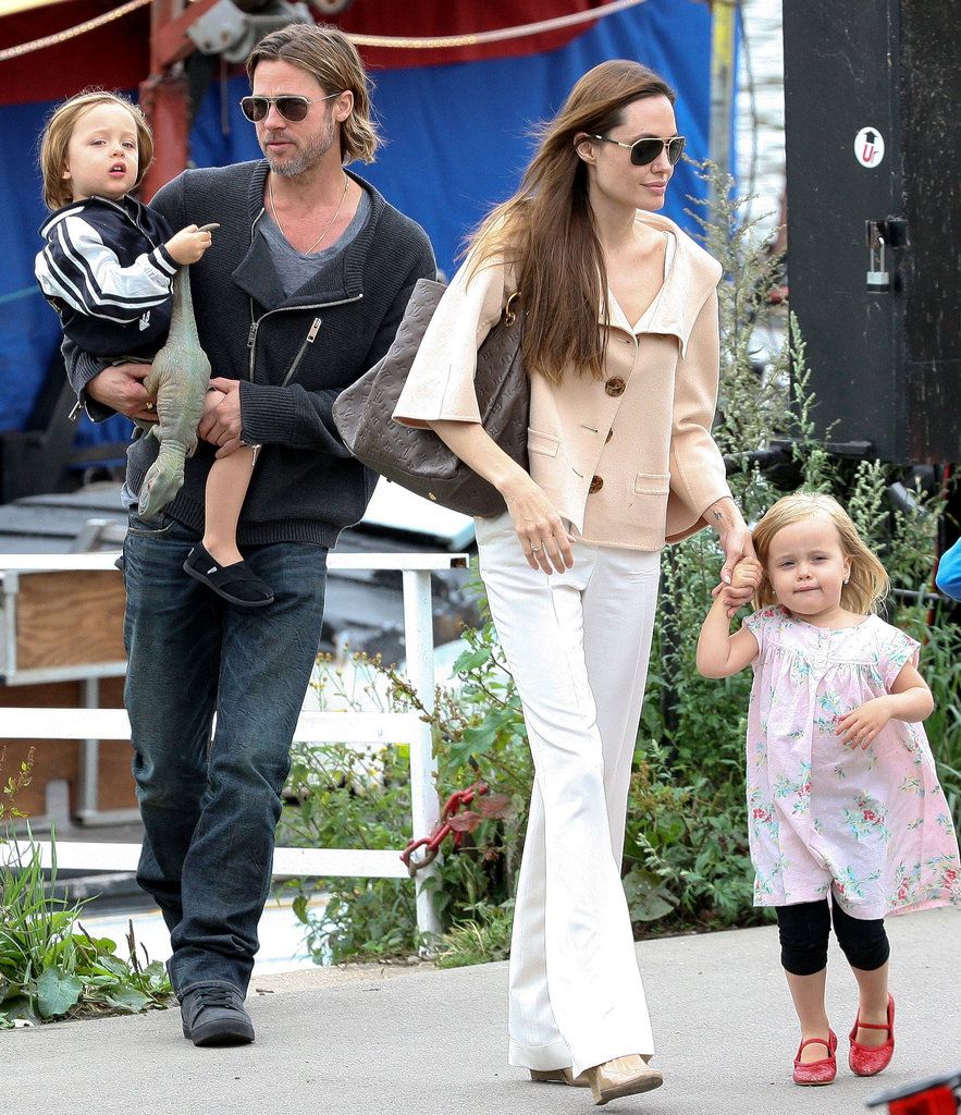 Con trai ruột duy nhất của Angelina Jolie và Brad Pitt: Sở hữu chiều cao vượt trội, càng lớn càng giống bố- Ảnh 3.