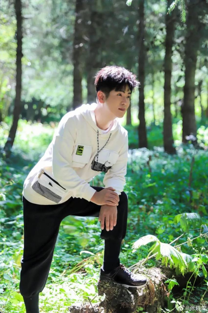 Mỹ nam "không ai ghét nổi" U50 vẫn trẻ khó tin, mãi không nổi tiếng vì làm thầy dạy cả showbiz - Ảnh 5. Mỹ nam "không ai ghét nổi" U50 vẫn trẻ khó tin, mãi không nổi tiếng vì làm thầy dạy cả showbiz - Ảnh 5.