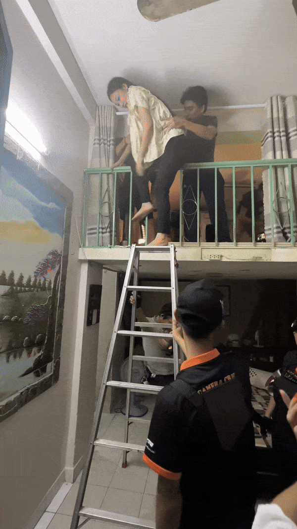 Cặp sao Việt ở "Lật mặt 7" vướng tin đồn phim giả tình thật, lộ cả clip ôm ấp nhau không rời - Ảnh 5. Cặp sao Việt ở "Lật mặt 7" vướng tin đồn phim giả tình thật, lộ cả clip ôm ấp nhau không rời - Ảnh 5.