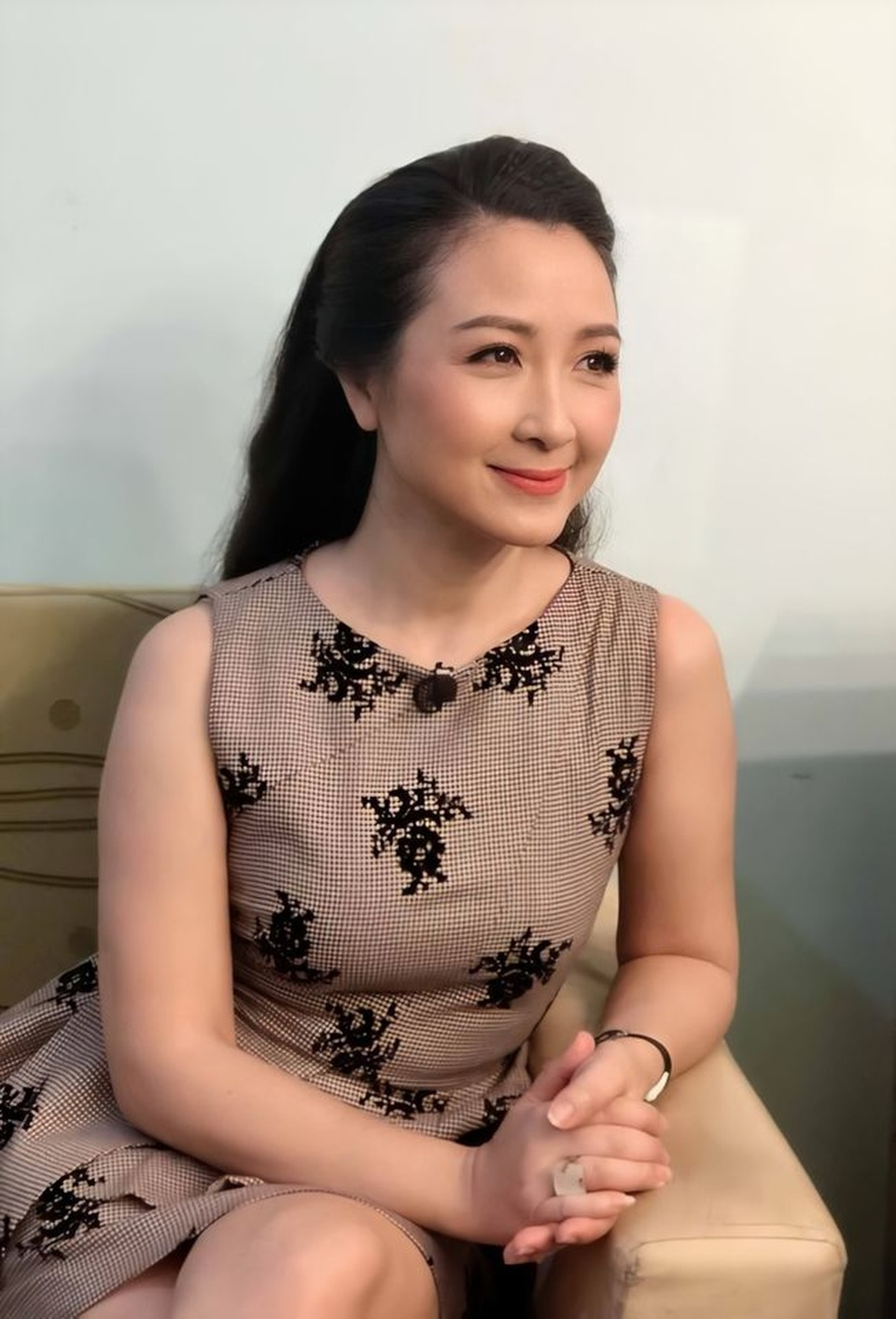 Nữ diễn viên được Huỳnh Anh Tuấn giới thiệu là vợ: Vào Nam theo tiếng gọi tình yêu, nhìn nhan sắc hiện tại mà khó tin đã U60 - Ảnh 4.