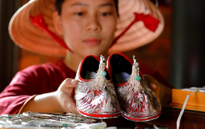 Nghệ nhân vàng nổi tiếng nhất xứ Huế: Người con của ngôi làng mệnh danh &quot;cái nôi kim hoàn&quot; của Việt Nam, nửa thế kỷ miệt mài giữ lửa nghề - Ảnh 6.