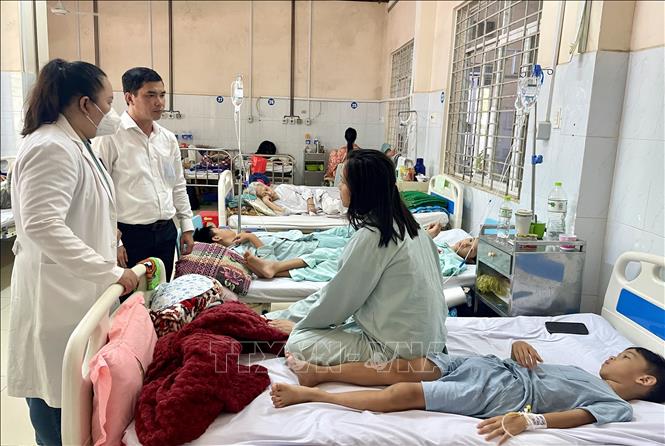 Vụ ngộ độc thực phẩm ở Đồng Nai: Bệnh nhi nặng nhất đang hồi phục tốt - Ảnh 1.