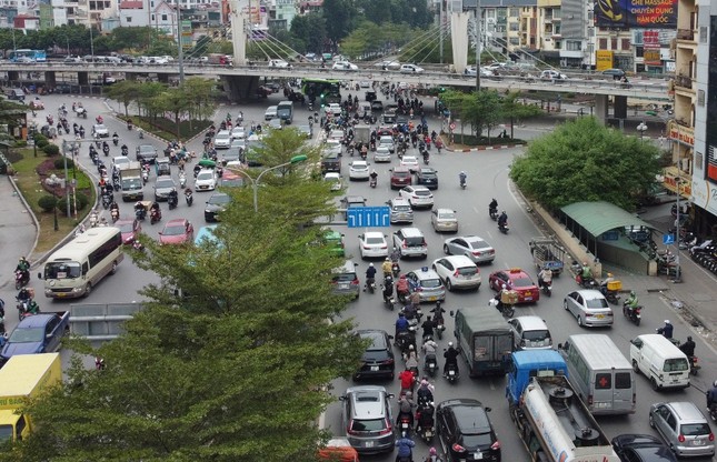 Vì sao đoạn Ngã Tư Sở - Cầu Giấy phá kỷ lục ‘đường đắt nhất hành tinh’? - Ảnh 2.