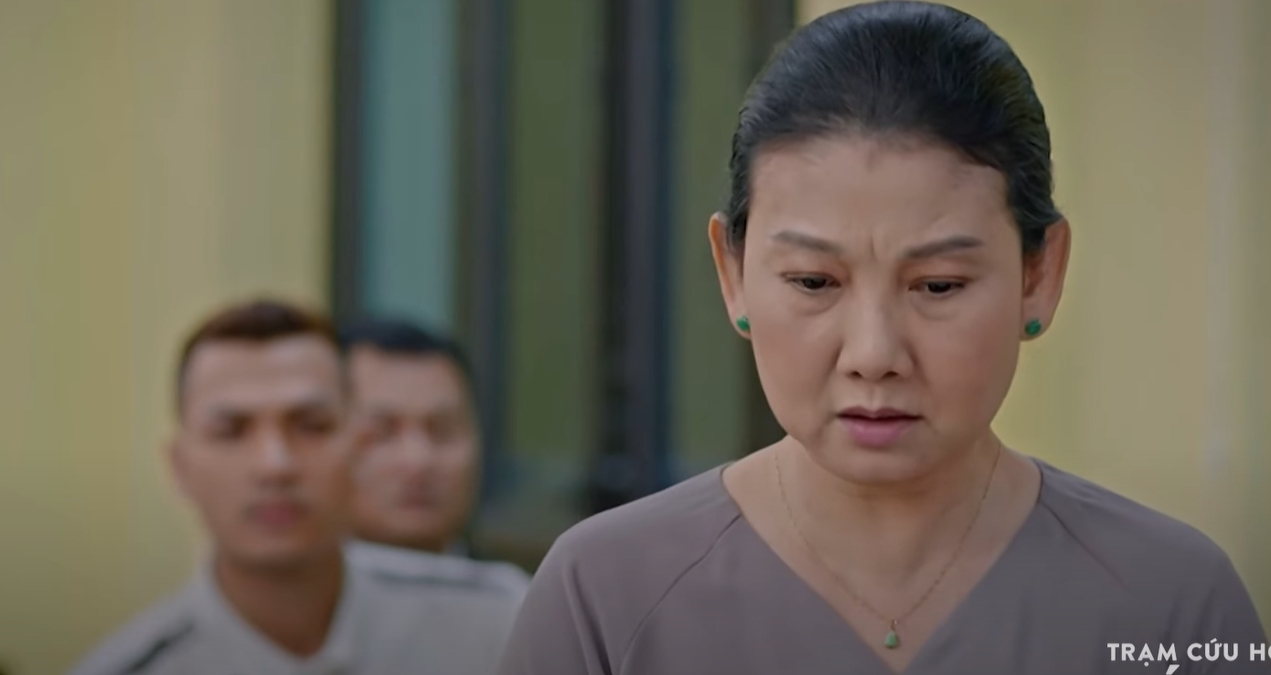 Trạm cứu hộ trái tim tập 30: Bà Xinh lật mặt với Hà trong phiên tòa khiến ai nấy chết lặng- Ảnh 1.