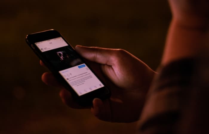 Học sinh nói về loạt bình luận khiếm nhã dưới clip TikTok của cô giáo nghỉ hưu: "Con sâu làm rầu nồi canh"- Ảnh 2. Học sinh nói về loạt bình luận khiếm nhã dưới clip TikTok của cô giáo nghỉ hưu: "Con sâu làm rầu nồi canh"- Ảnh 2.