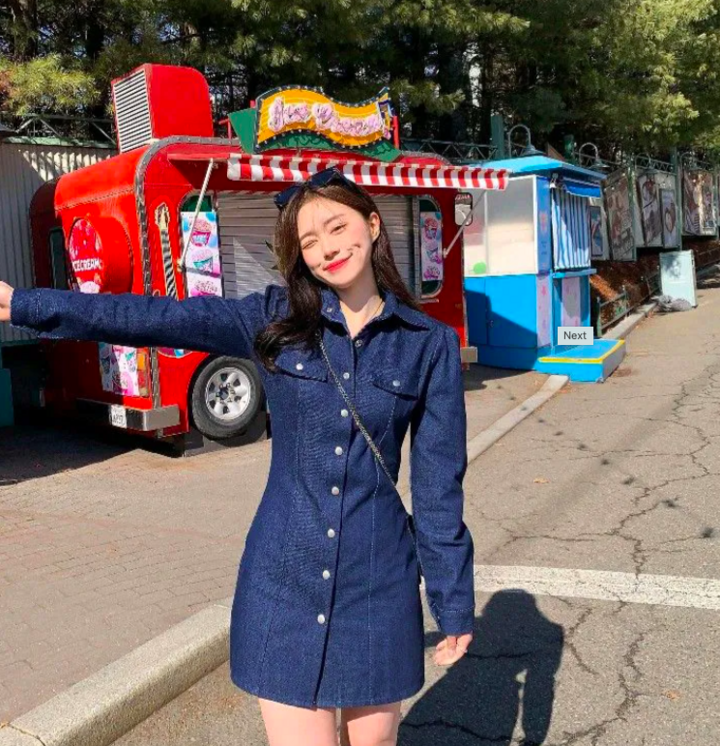Xu hướng trang phục denim phủ sóng mùa hè 2024 - Ảnh 2. Xu hướng trang phục denim phủ sóng mùa hè 2024 - Ảnh 2.