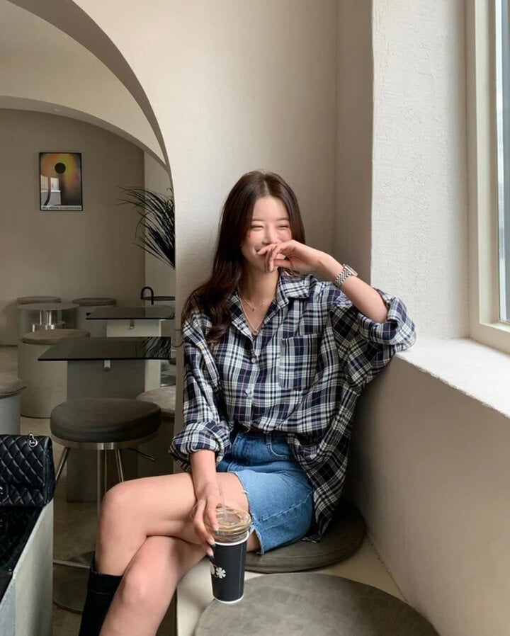 Xu hướng trang phục denim phủ s&oacute;ng m&ugrave;a h&egrave; 2024 - Ảnh 3.