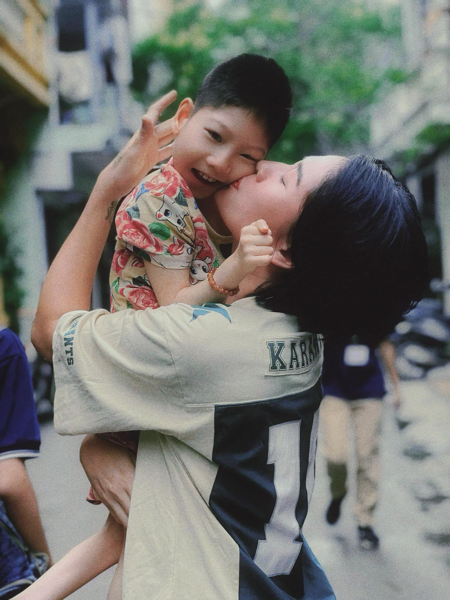 Diễn viên Việt làm mẹ đơn thân, 14 năm nuôi con bại não: Cuộc đời thăng trầm, biến cố vẫn luôn lạc quan- Ảnh 8.