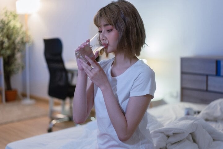 Uống loại nước này vào buổi tối trước khi ngủ, bạn sẽ nhận vô vàn lợi ích - Ảnh 3. Uống loại nước này vào buổi tối trước khi ngủ, bạn sẽ nhận vô vàn lợi ích - Ảnh 3.