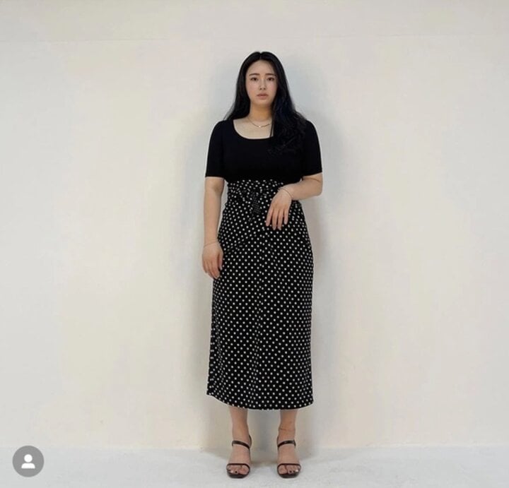 Phối đồ m&ugrave;a h&egrave; cho n&agrave;ng tr&ograve;n trịa - Ảnh 1.