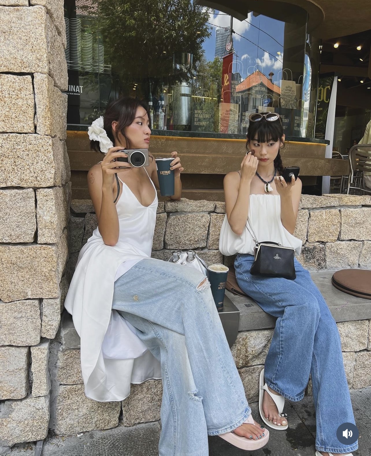 2 gái xinh hot nhờ serie lên đồ cho BFF: Thân nhau vì cùng chung năng lượng 2 gái xinh hot nhờ serie lên đồ cho BFF: Thân nhau vì cùng chung năng lượng