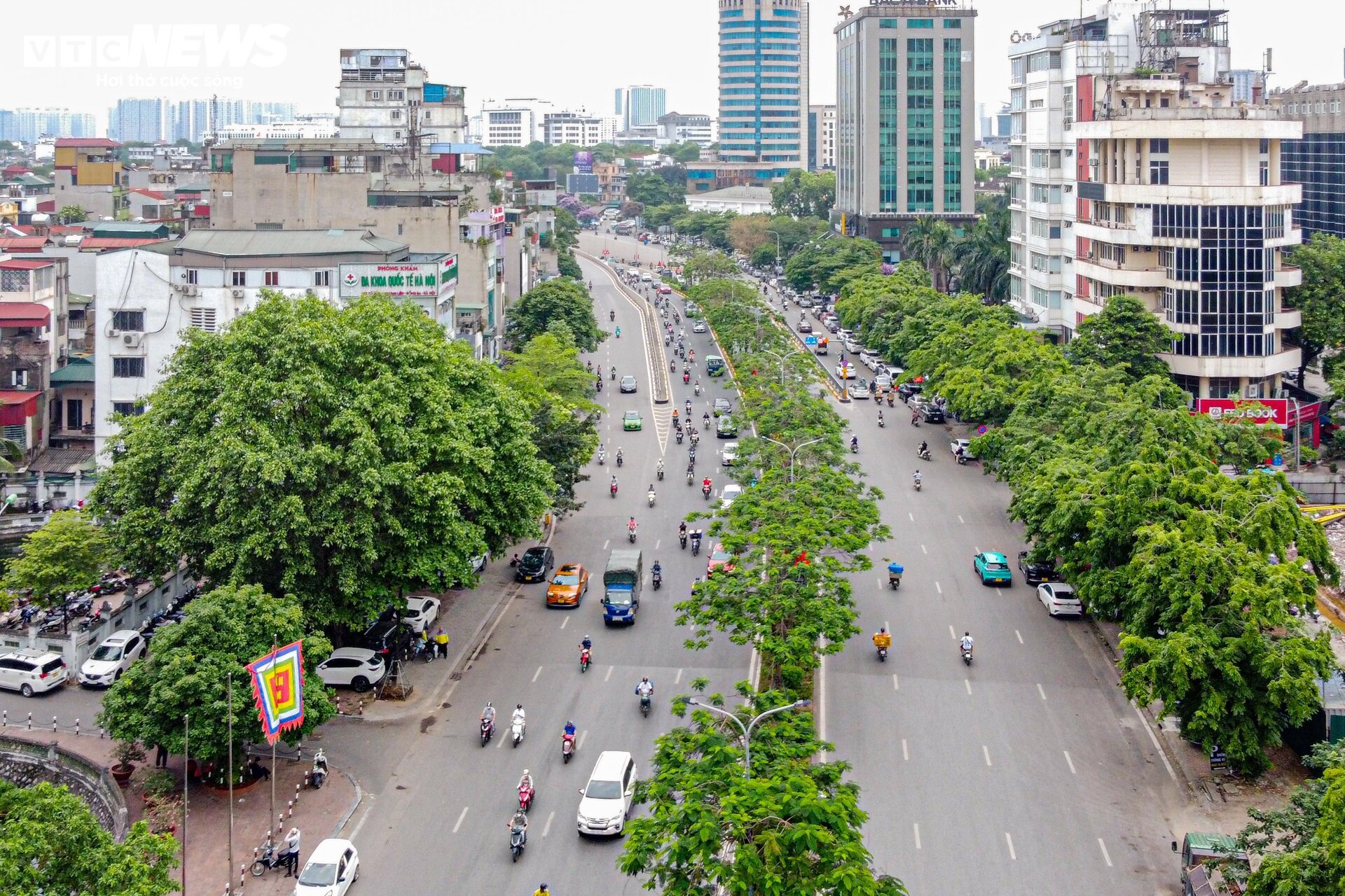 Những con đường &quot;đắt nhất hành tinh&quot; ở Hà Nội - Ảnh 8.