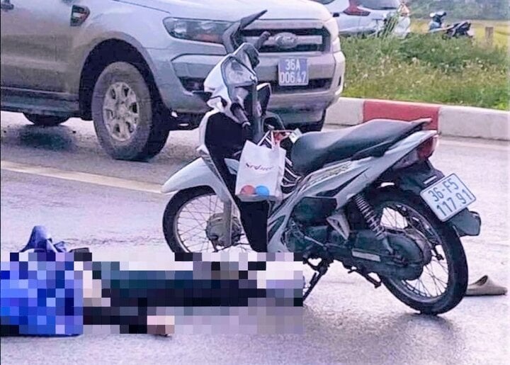 Cô gái trẻ ở Thanh Hóa bị sét đánh chết khi đi đường - Ảnh 1.