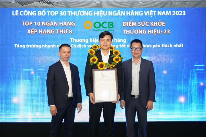 OCB lọt top 8 thương hiệu mạnh ngành ngân hàng năm 2023 - Ảnh 3.