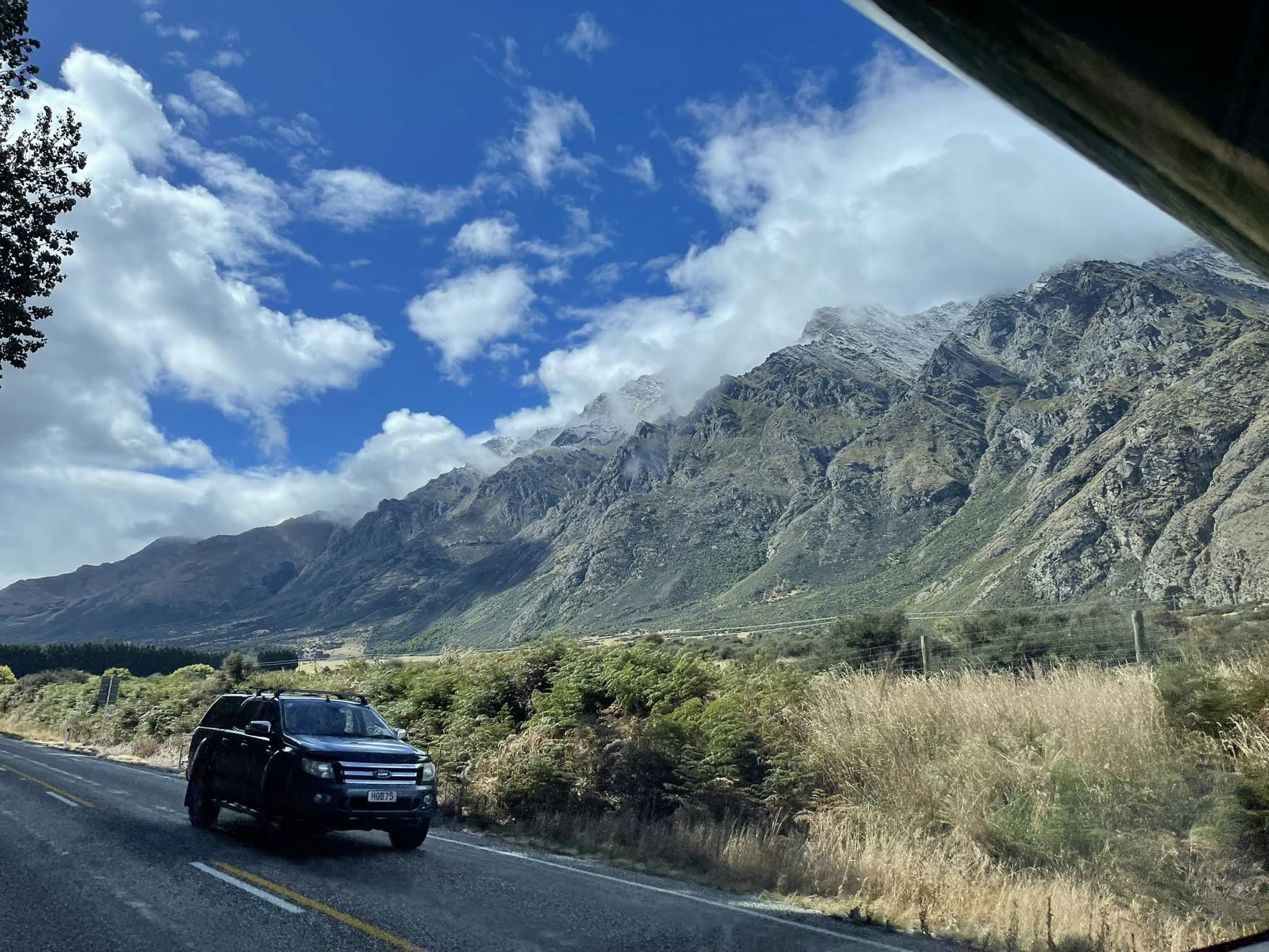 30 ngày rong ruổi khắp New Zealand: Gia đình nhỏ chọn style đi bụi, trên con xe Campervan đầy đủ ga nệm và bếp núc - Ảnh 2.