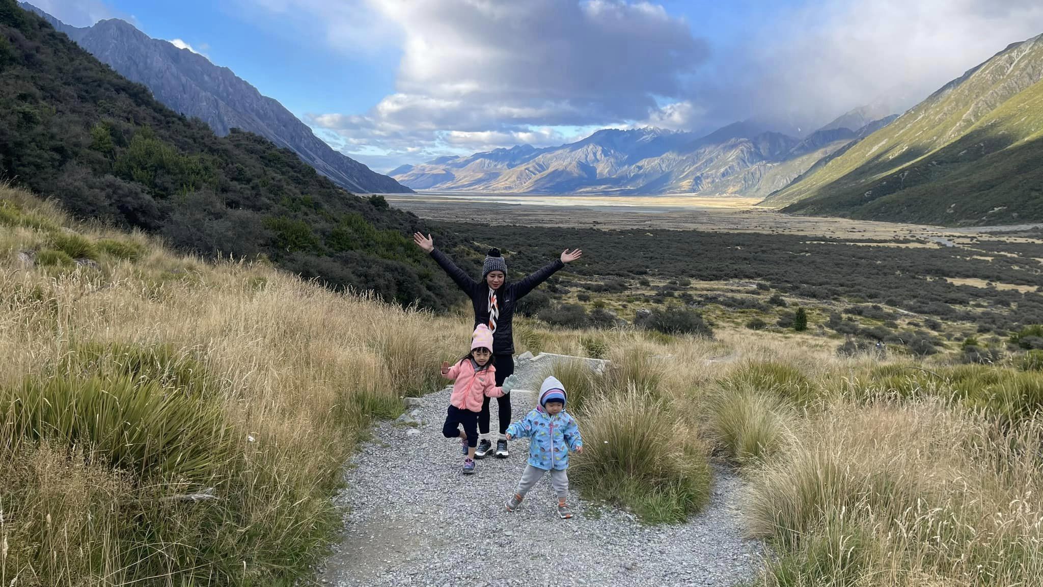 30 ngày rong ruổi khắp New Zealand: Gia đình nhỏ chọn style đi bụi, trên con xe Campervan đầy đủ ga nệm và bếp núc - Ảnh 5.