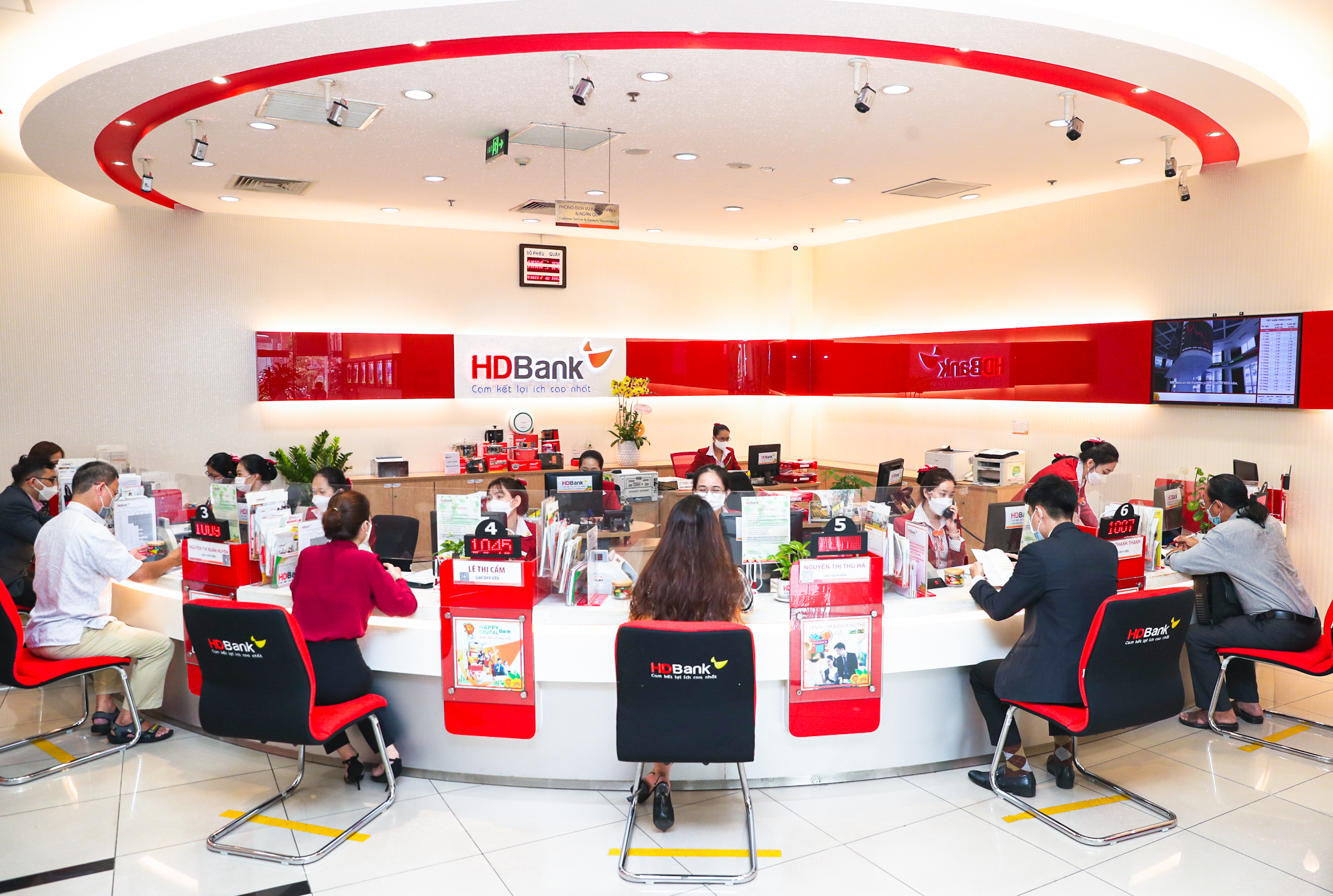 HDBank vừa tăng mạnh l&atilde;i suất tiết kiệm từ h&ocirc;m nay 20/5, kỳ hạn 15 &ndash; 18 th&aacute;ng vượt 6%/năm - Ảnh 1.