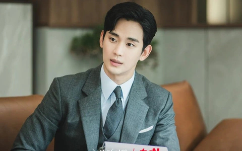 Sếp nữ hỏi: "Thấy 9 cuộc gọi nhỡ từ t&ocirc;i v&agrave; vợ, bạn gọi lại cho ai trước?", nam ứng vi&ecirc;n EQ cao trả lời khiến HR đứng h&igrave;nh - Ảnh 1.