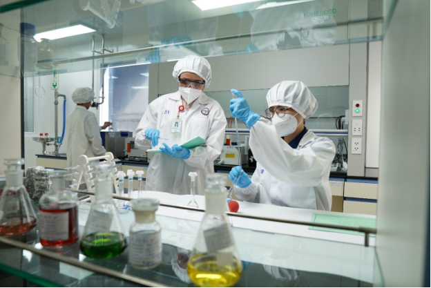 Imexpharm vinh dự nhận giải thưởng Ngôi Sao Thuốc Việt lần thứ II, khẳng định vị thế hàng đầu về chất lượng EU-GMP tại Việt Nam - Ảnh 3. Imexpharm vinh dự nhận giải thưởng Ngôi Sao Thuốc Việt lần thứ II, khẳng định vị thế hàng đầu về chất lượng EU-GMP tại Việt Nam - Ảnh 3.