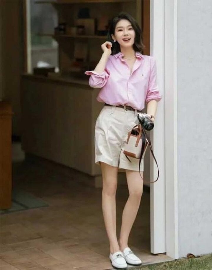Diện ngay những trang phục giúp bạn giảm tuổi tác trong mùa hè này - Ảnh 1. Diện ngay những trang phục giúp bạn giảm tuổi tác trong mùa hè này - Ảnh 1.