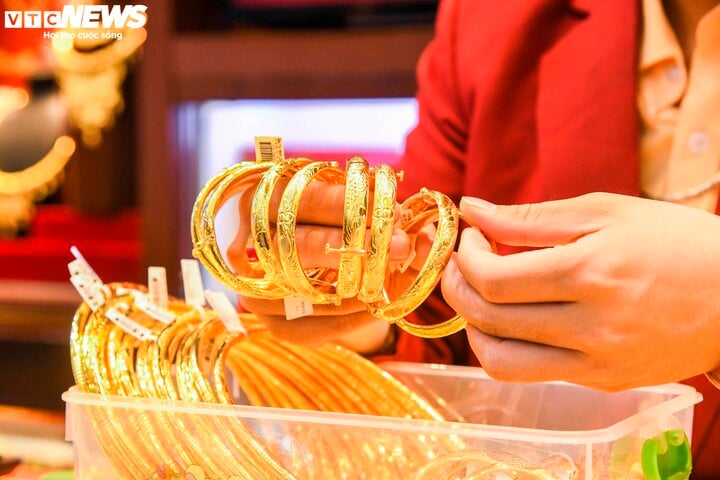 Giá vàng hôm nay 20/5: Dự báo leo lên mức cao nhất mọi thời đại - Ảnh 1. Giá vàng hôm nay 20/5: Dự báo leo lên mức cao nhất mọi thời đại - Ảnh 1.