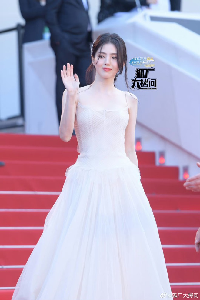 Han So Hee bị truyền thông quốc tế ghẻ lạnh ở Cannes, so với Yoona đúng là &quot;một trời một vực&quot;? - Ảnh 8.