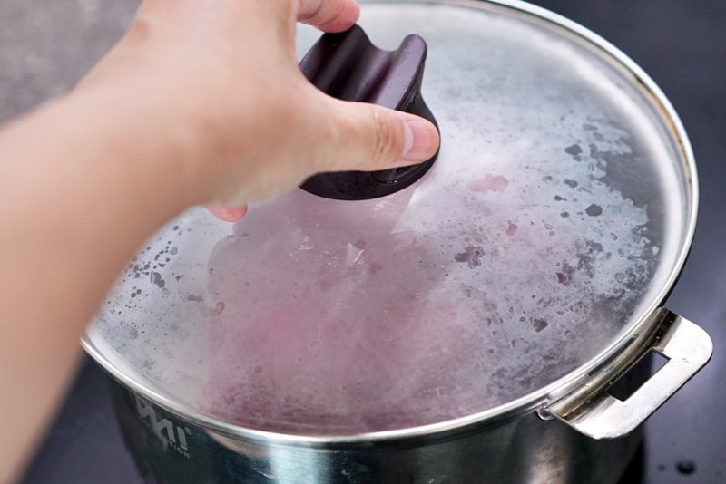 Thịt nướng tỏi bằng nồi inox mềm thơm hấp dẫn - Ảnh 4. Thịt nướng tỏi bằng nồi inox mềm thơm hấp dẫn - Ảnh 4.