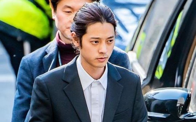 Tung tích tên tội phạm tình dục nguy hiểm bậc nhất bê bối Burning Sun Jung Joon Young sau khi ra tù