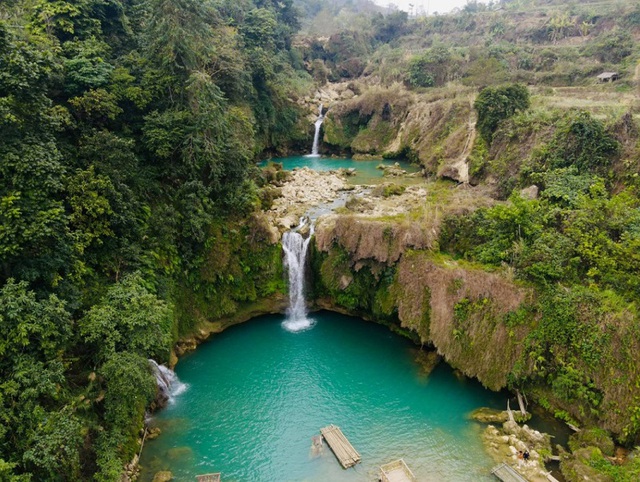 Phát hiện thác nước 7 tầng được mệnh danh là "tuyệt tình cốc" như trong phim, cách Hà Nội 200km