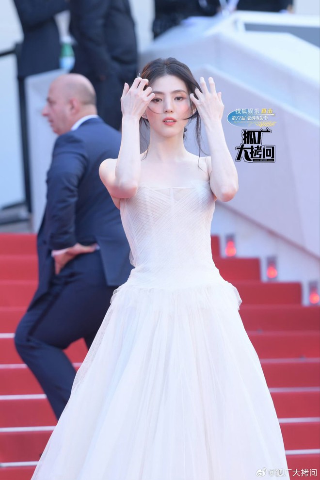 Vừa trở về từ Cannes, Han So Hee bị Suzy “hớt tay trên” vì scandal tình tay ba - Ảnh 5.