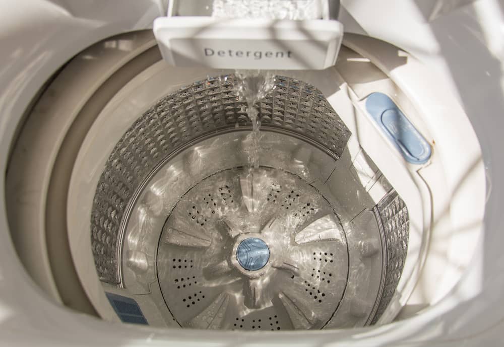Máy giặt cửa trên hay máy giặt cửa trước tiết kiệm nước hơn? Câu trả lời của chuyên gia gây bất ngờ- Ảnh 3.