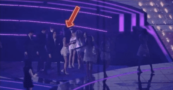 Nam idol trong bê bối tình dục của Seungri lộ biểu cảm gây rùng mình khi nhìn BLACKPINK, từng sàm sỡ thành viên SNSD? - Ảnh 4. Nam idol trong bê bối tình dục của Seungri lộ biểu cảm gây rùng mình khi nhìn BLACKPINK, từng sàm sỡ thành viên SNSD? - Ảnh 4.