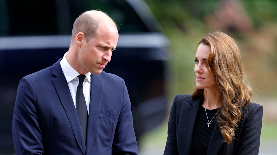 Vợ chồng Thân vương William và Vương phi Kate chia sẻ thông điệp cảm động trên mạng xã hội- Ảnh 1.
