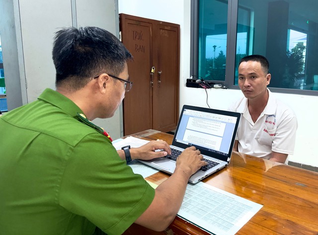 Người đ&agrave;n &ocirc;ng ở H&agrave; Nội sập bẫy thi&ecirc;n thạch 250 triệu USD - Ảnh 1.