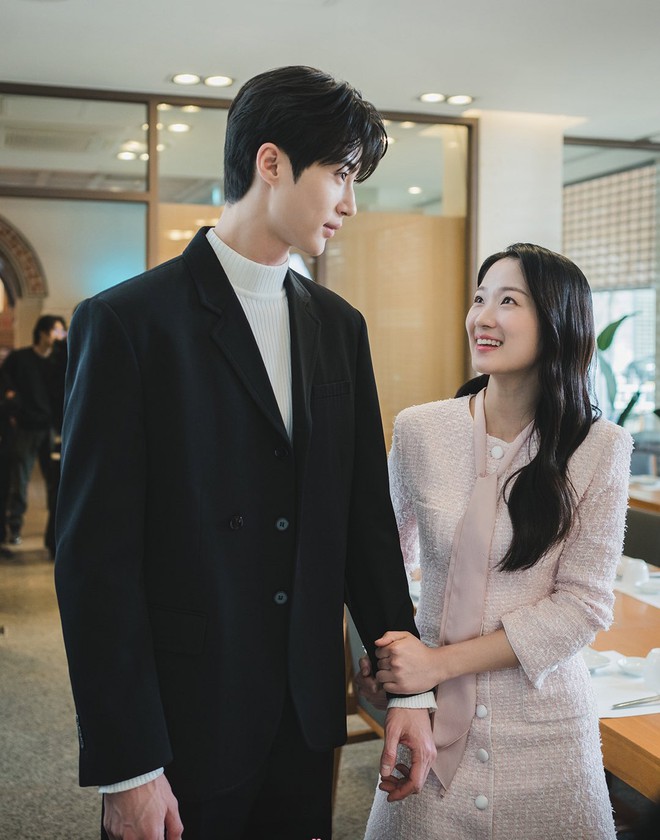 HOT: Nữ chính Cõng Anh Mà Chạy chính thức lên tiếng về tin hẹn hò nam thần Byeon Woo Seok, hé lộ cảm xúc khi &quot;chạy KPI&quot; hôn - Ảnh 6.