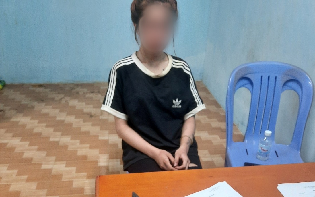 Ra giải quyết việc bị rọi đèn xe vào mặt, thiếu nữ 15 tuổi đâm cô gái thủng phổi - Ảnh 1. Ra giải quyết việc bị rọi đèn xe vào mặt, thiếu nữ 15 tuổi đâm cô gái thủng phổi - Ảnh 1.