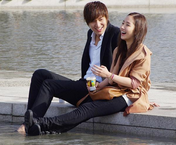 Bom tấn một thời của Lee Min Ho - Park Min Young bất ngờ bị nhắc lại: Siêu phẩm ngày đó giờ bị chê tan nát? - Ảnh 6.