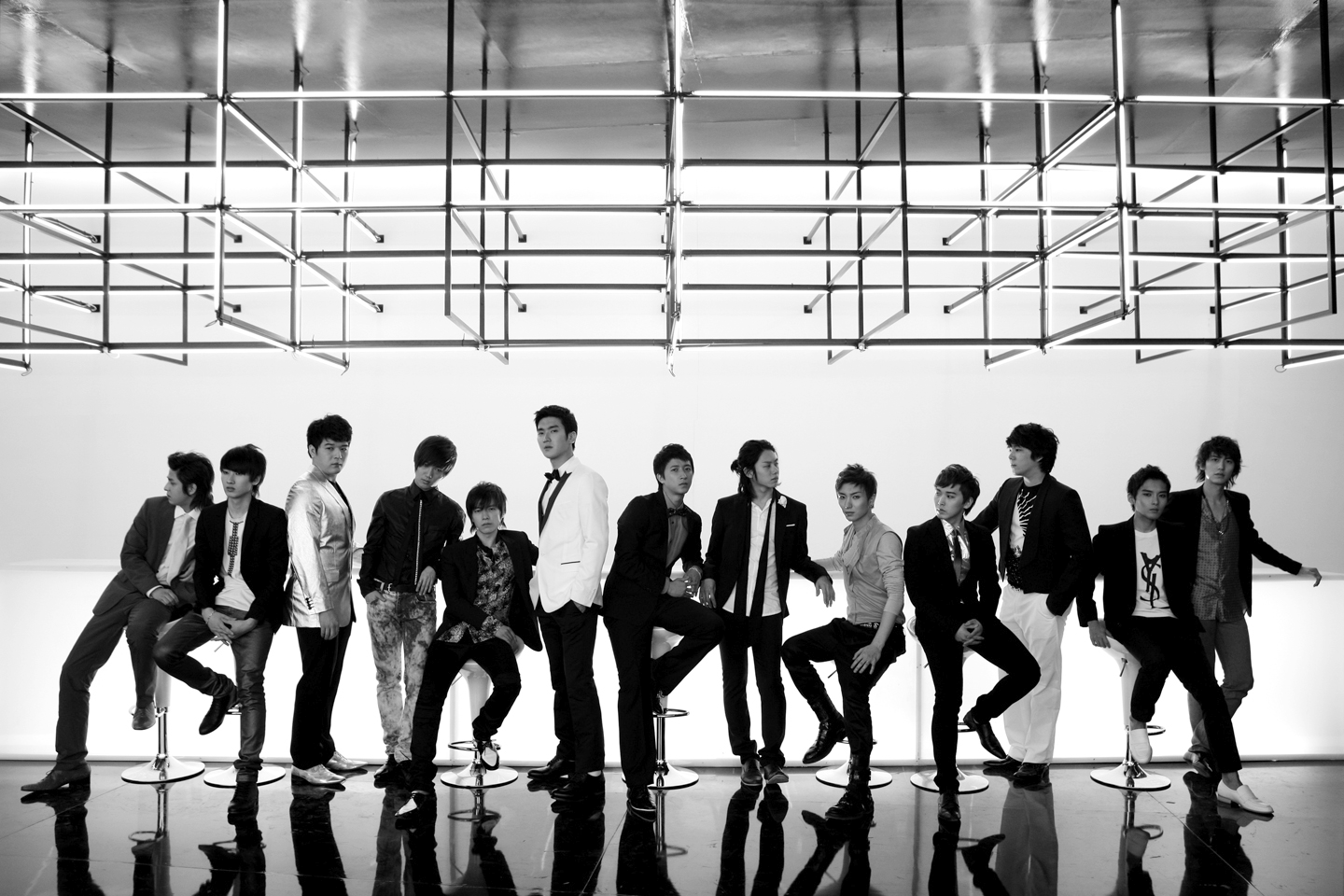 Super Junior - Nhóm nhạc &quot;huyền thoại&quot; dính đầy thị phi, 1 thành viên dằn vặt 15 năm vẫn không được tha thứ!- Ảnh 3.