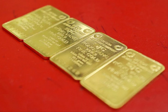 Nóng: Vàng giảm ngay 3 triệu đồng khi mở cửa sau thông tin &quot;Big 4&quot; ngân hàng sắp bán vàng bình ổn giá, ai mua vàng hôm qua nay lỗ nặng- Ảnh 1.
