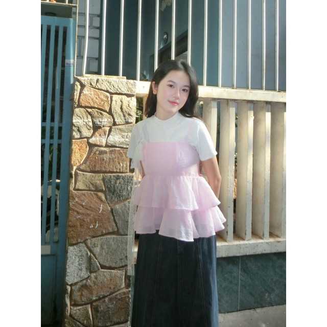 Mê váy áo tông hồng, nàng blogger Hàn có 1001 chiêu diện đẹp suốt hè mà không ô dề hay sến súa - Ảnh 12.